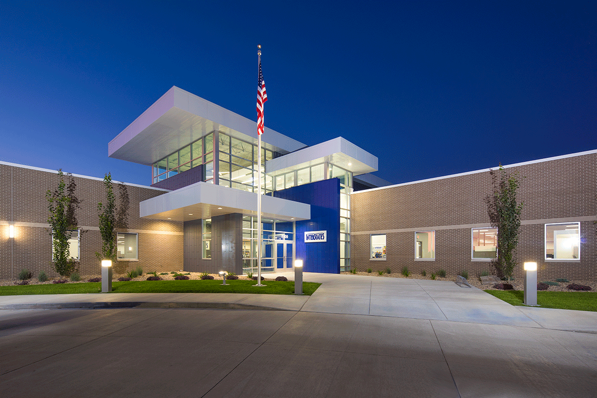 001_Interstates_Dusk_0360_web Interstates Office Building | Sioux Center | Engineering Design Associates