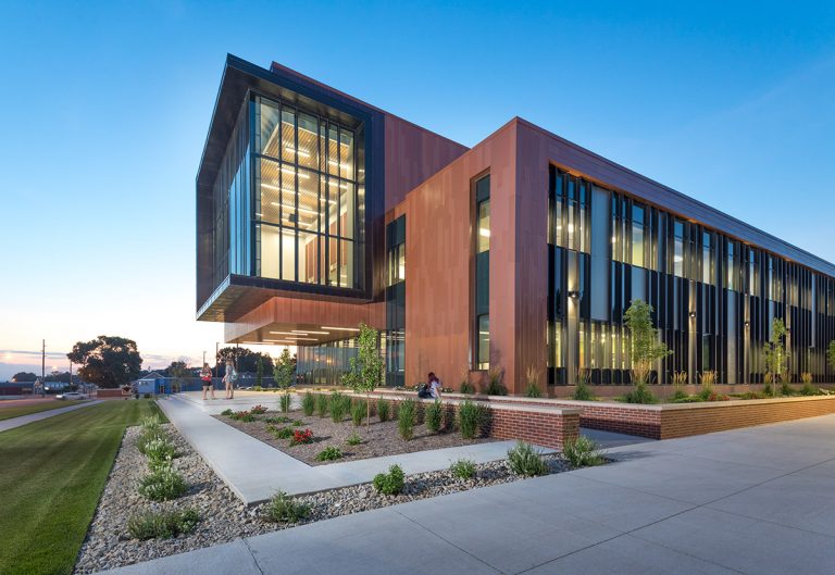 Northwestern College Sciences Building - Engineering Design Associates, Inc