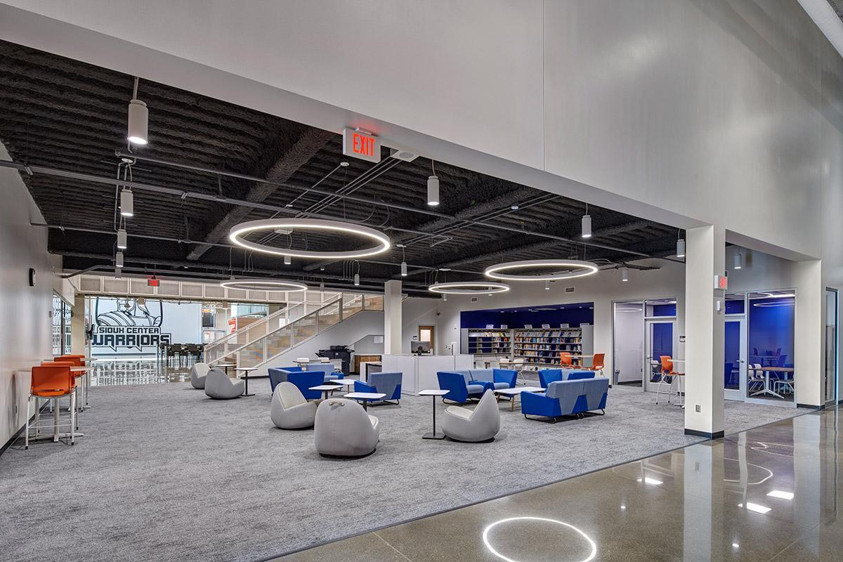 Sioux Center High School | New High School | Student Commons | Engineering Design Associates